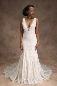 Bride wearing an ivory art deco wedding dress