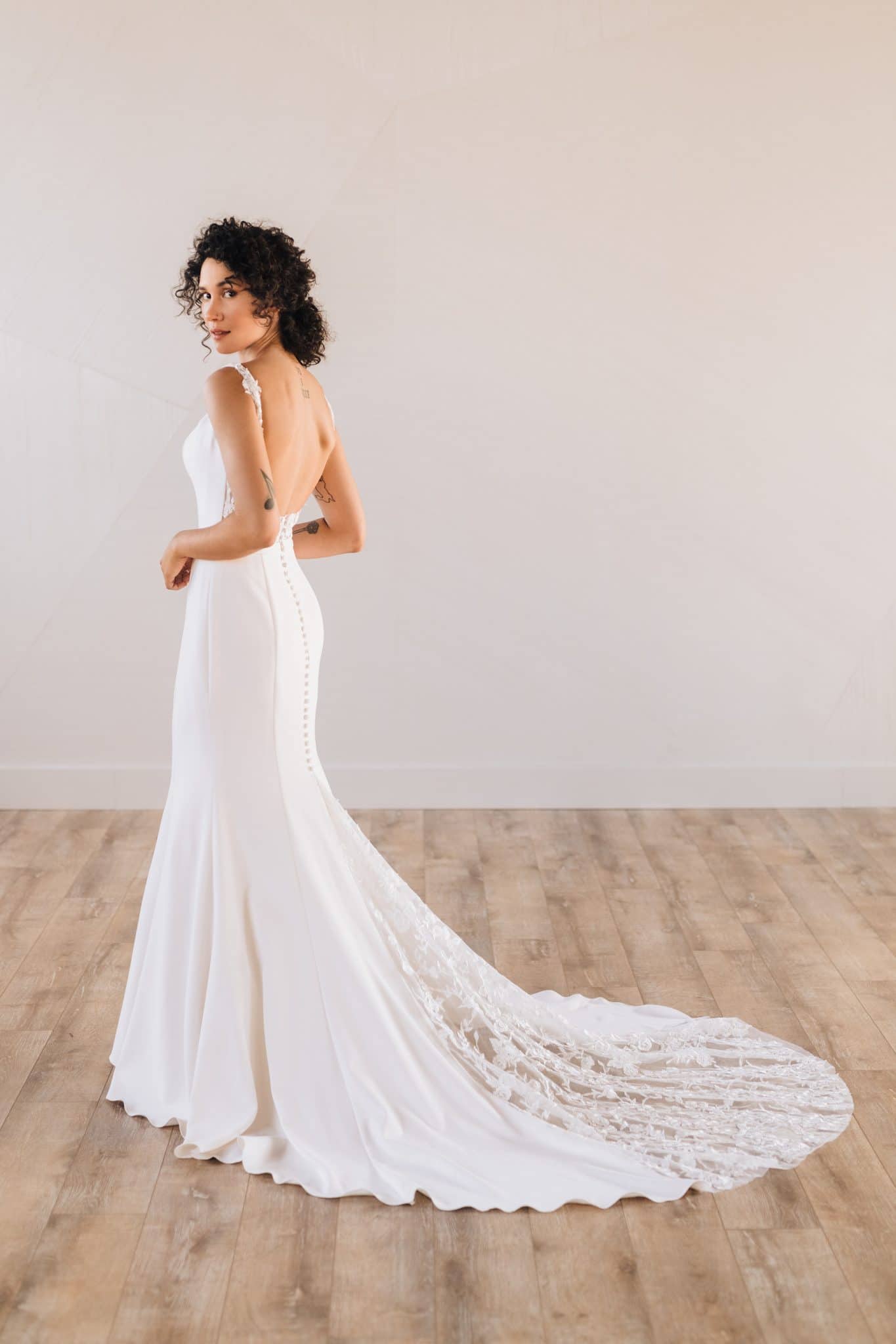 Jessie Dress Modern Square Neck Wedding Dress Try At Home