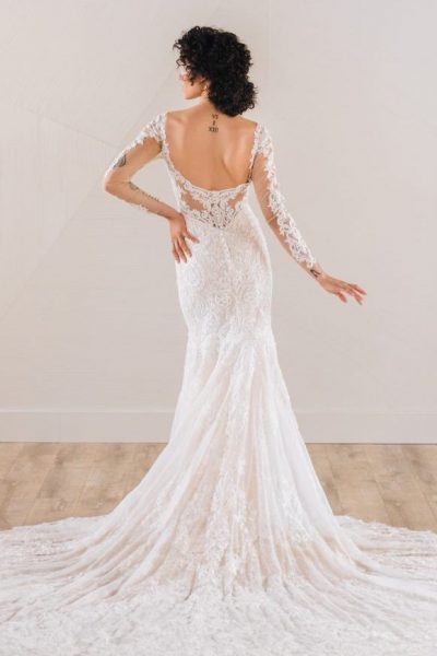 2022 Winter bride inspiration wedding dress with sleeves lace gown sparkle