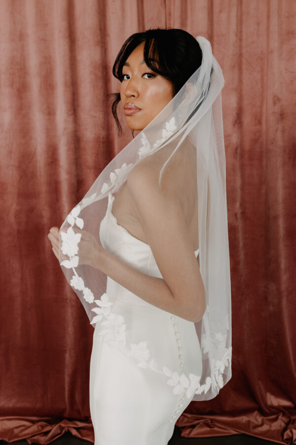 Tessa Floral Lace Border Veil - Image 2
