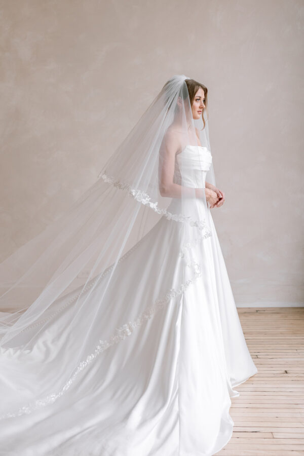 Jessie Lace Edge Chapel veil with Blusher - Image 2